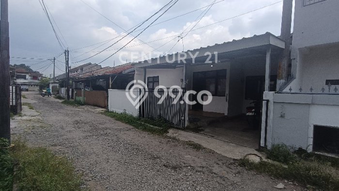 Rumah Strategis Kopo, Bandung, LT 123m2m² LB 80m2m² Rumah Strategis Kopo, Bandung, LT 123m2m² LB 80m2m²