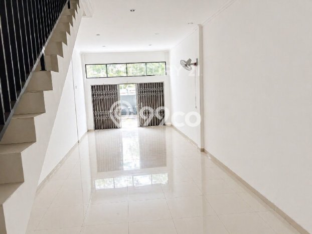 Ruko Disewa di Jakarta Selatan dengan LB 214m2 Area Komersial Ramai Ruko Disewa di Jakarta Selatan dengan LB 214m2 Area Komersial Ramai