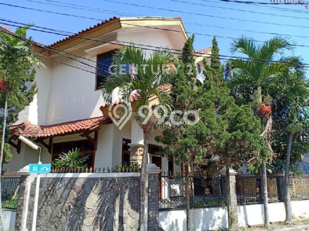 For Sale! Premium House LT 280m2 Desain Elegan di Taman Kopo Indah For Sale! Premium House LT 280m2 Desain Elegan di Taman Kopo Indah
