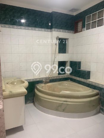 Rumah Elit Modern Tanpa Renovasi di Pasteur Bandung Rumah Elit Modern Tanpa Renovasi di Pasteur Bandung