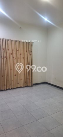 Disewakan! Rumah 2 Kamar Tidur &
1 Kamar Mandi di Taman Kopo Indah, Bandung Disewakan! Rumah 2 Kamar Tidur &
1 Kamar Mandi di Taman Kopo Indah, Bandung