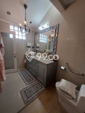 Rumah Asri di , Bandung, Luas 250m2m² LB 350m2m² Rumah Asri di , Bandung, Luas 250m2m² LB 350m2m²