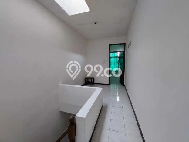 Rumah Minimalis 5 Kamar LT 180m2 di Kopo Rumah Minimalis 5 Kamar LT 180m2 di Kopo