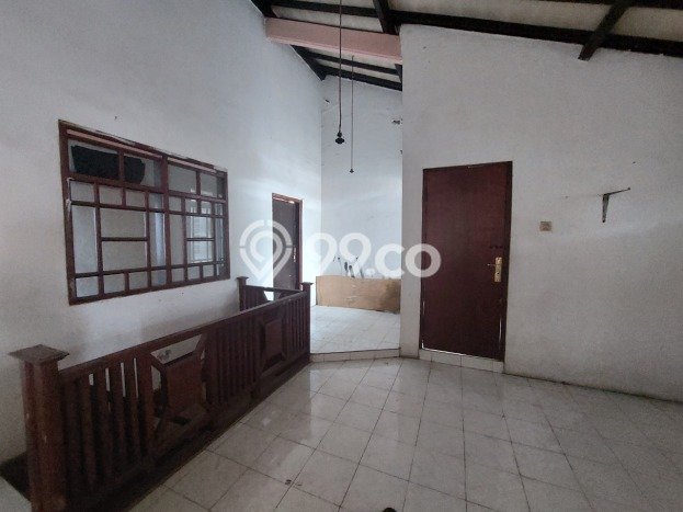 Dijual Rumah 5 Kamar Lokasi Ideal Nyaman dan Strategis di Babakan Ciparay Dijual Rumah 5 Kamar Lokasi Ideal Nyaman dan Strategis di Babakan Ciparay