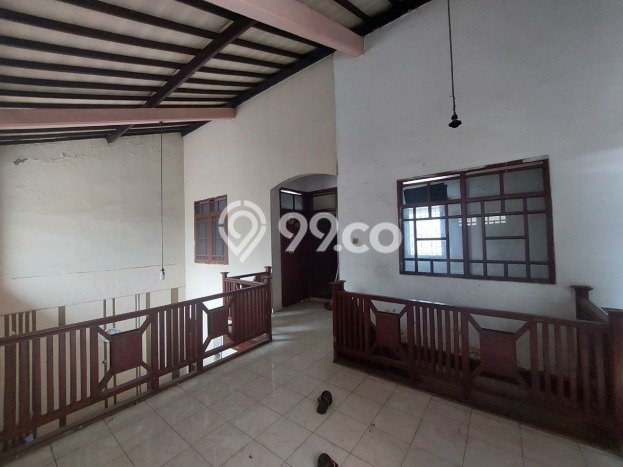 Dijual Rumah 5 Kamar Lokasi Ideal Nyaman dan Strategis di Babakan Ciparay Dijual Rumah 5 Kamar Lokasi Ideal Nyaman dan Strategis di Babakan Ciparay
