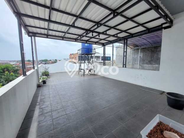 Ruko Dijual di Bandung LT 144m2 & LB 432m2 Lokasi Terbaik! Ruko Dijual di Bandung LT 144m2 & LB 432m2 Lokasi Terbaik!