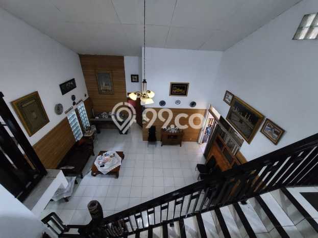 Dijual Rumah 5 Kamar Lokasi Ideal Nyaman dan Strategis di Babakan Ciparay Dijual Rumah 5 Kamar Lokasi Ideal Nyaman dan Strategis di Babakan Ciparay