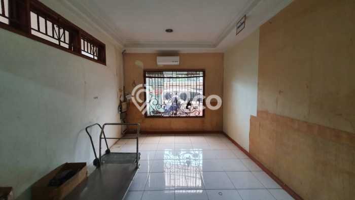 Jual Rumah Strategis Bagus Punya 5 KT di Bojongloa Kidul Bandung SHM Jual Rumah Strategis Bagus Punya 5 KT di Bojongloa Kidul Bandung SHM