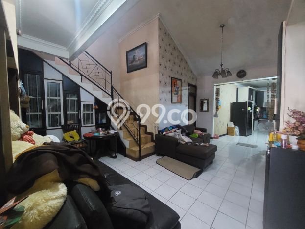 Dijual Hunian Rumah Terawat 5 Kamar di Kopo, Bandung Dijual Hunian Rumah Terawat 5 Kamar di Kopo, Bandung