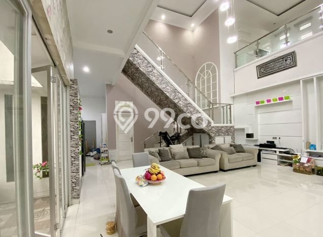 For Sale! Luxury House LT 260m2 Desain Modern di Kopo For Sale! Luxury House LT 260m2 Desain Modern di Kopo