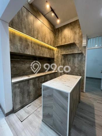 Rumah Modern Cantik 6 Kamar Bisa Langsung Pindah di Tebet Rumah Modern Cantik 6 Kamar Bisa Langsung Pindah di Tebet
