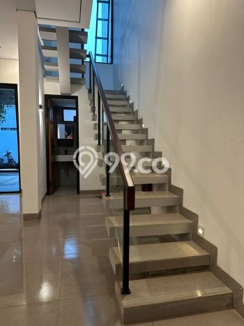 Rumah Strategis Modern Lb 127m2 di Pasar Minggu, Jakarta Selatan Rumah Strategis Modern Lb 127m2 di Pasar Minggu, Jakarta Selatan