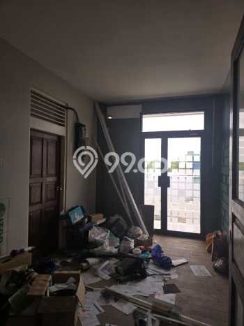 AREA KOMERSIAL! Kantor di Menteng, Luas 3300m2m², Posisi Premium AREA KOMERSIAL! Kantor di Menteng, Luas 3300m2m², Posisi Premium