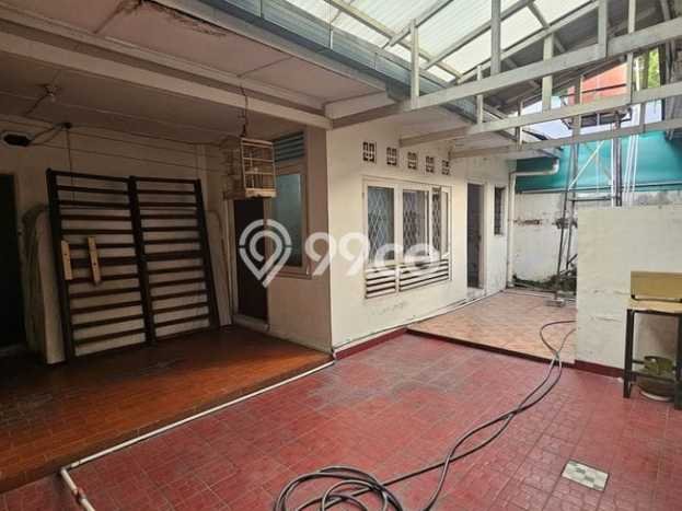 Siap Huni Rumah Mewah 4 Kamar di Kebayoran Baru Dekat ke Mana Saja Siap Huni Rumah Mewah 4 Kamar di Kebayoran Baru Dekat ke Mana Saja