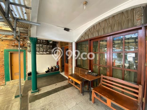 For Sale! Premium House LT 1053m2 Desain Elegan di Gandaria For Sale! Premium House LT 1053m2 Desain Elegan di Gandaria