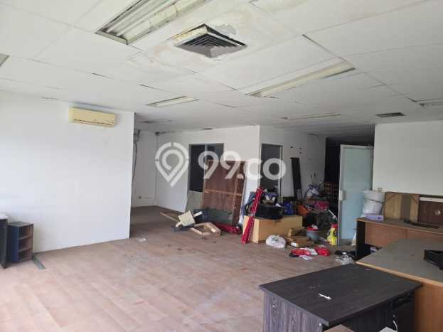 AREA KOMERSIAL! Kantor di Menteng, Luas 3300m2m², Posisi Premium AREA KOMERSIAL! Kantor di Menteng, Luas 3300m2m², Posisi Premium