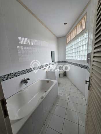 Ready to Use! Premium House LT 1450m2 Desain Modern di Pondok Labu Ready to Use! Premium House LT 1450m2 Desain Modern di Pondok Labu