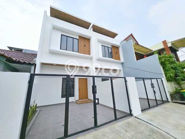 Rumah Modern 3 KT di Harapan Indah Bekasi Semi Furnished Rumah Modern 3 KT di Harapan Indah Bekasi Semi Furnished
