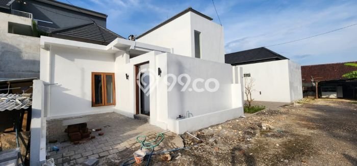 LISTING BARU! Rumah kawasan Jimbaran, Ready, 2 KT, Akses Jimbaran, Badung, Badung, Luas 107m² LB 90m² LISTING BARU! Rumah kawasan Jimbaran, Ready, 2 KT, Akses Jimbaran, Badung, Badung, Luas 107m² LB 90m²