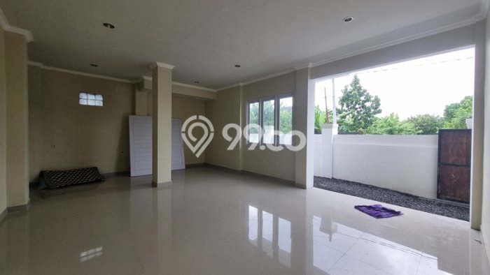 Ready to Use! Luxury House LT 100m2 Desain Modern di Gatot Subroto Ready to Use! Luxury House LT 100m2 Desain Modern di Gatot Subroto