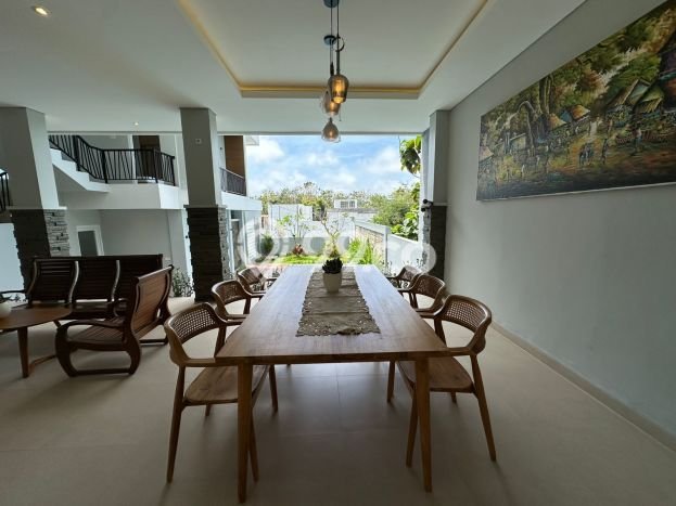 Bisnis Menjanjikan! Vila Kawasan , Dimensi 282m2m², Akses Mudah Pusat Kota Bisnis Menjanjikan! Vila Kawasan , Dimensi 282m2m², Akses Mudah Pusat Kota