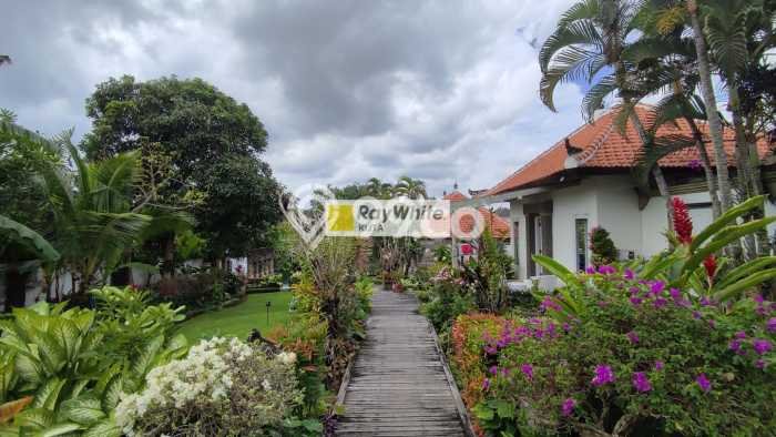Rumah Luxury Modern Tanpa Renovasi di Umalas Badung Rumah Luxury Modern Tanpa Renovasi di Umalas Badung