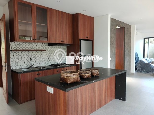 For Sale! Premium House LT 360m2 Desain Modern di Jimbaran For Sale! Premium House LT 360m2 Desain Modern di Jimbaran