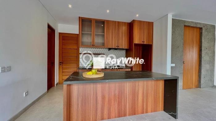 For Sale! Premium House LT 360m2 Desain Modern di Jimbaran For Sale! Premium House LT 360m2 Desain Modern di Jimbaran