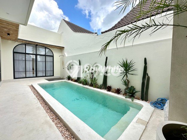 Ready to Use! Luxury House LT 150m2 Desain Elegan di Cemagi Ready to Use! Luxury House LT 150m2 Desain Elegan di Cemagi