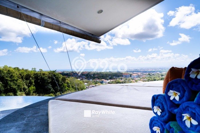 Dijual Rumah Luas Elegan Dengan View Eksklusif di Jimbaran, Badung Dijual Rumah Luas Elegan Dengan View Eksklusif di Jimbaran, Badung