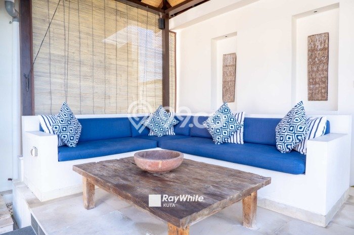 Dijual Rumah Luas Elegan Dengan View Eksklusif di Jimbaran, Badung Dijual Rumah Luas Elegan Dengan View Eksklusif di Jimbaran, Badung
