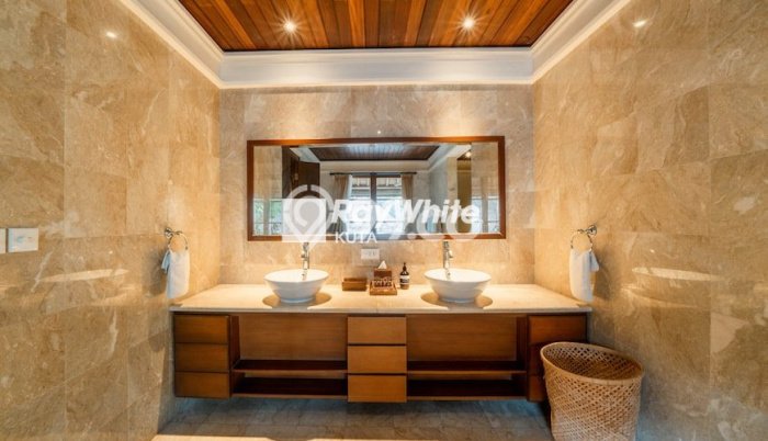 Rumah Luxury Modern Tanpa Renovasi di Jimbaran Badung Rumah Luxury Modern Tanpa Renovasi di Jimbaran Badung