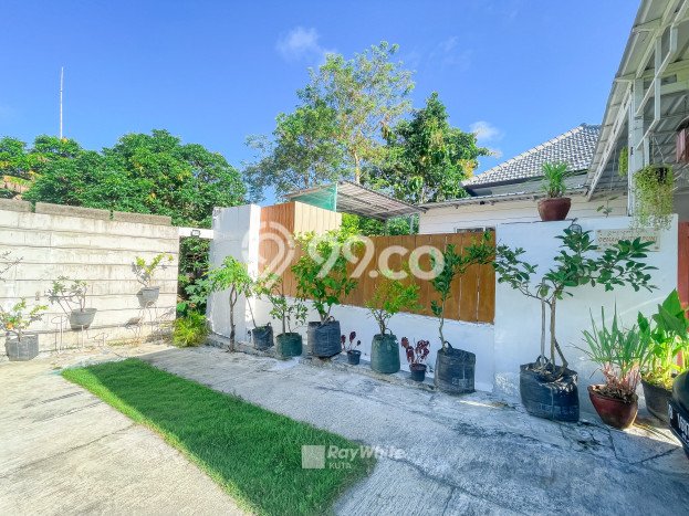 Rumah Modern 4 KT di Nusa Dua Badung Semi Furnished Rumah Modern 4 KT di Nusa Dua Badung Semi Furnished
