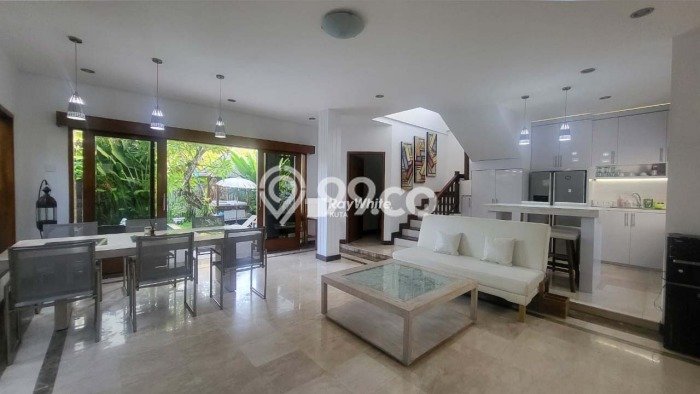 Hunian Mewah LB 230m2 Siap Huni Desain Elegan di Umalas, Badung Hunian Mewah LB 230m2 Siap Huni Desain Elegan di Umalas, Badung