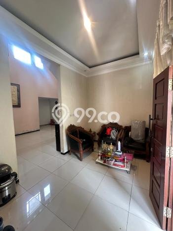 Dijual Rumah 4 Kamar Lokasi Ideal Bagus dan Strategis di Banyumanik Dijual Rumah 4 Kamar Lokasi Ideal Bagus dan Strategis di Banyumanik