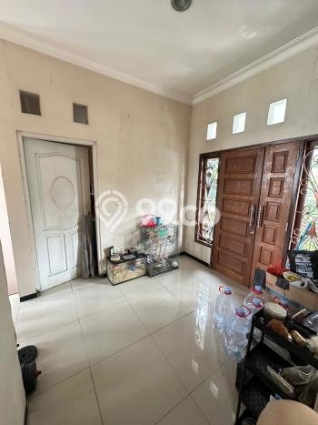 Dijual Rumah 4 Kamar Lokasi Ideal Bagus dan Strategis di Banyumanik Dijual Rumah 4 Kamar Lokasi Ideal Bagus dan Strategis di Banyumanik