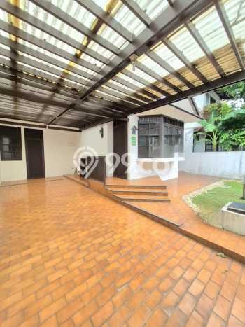 Dijual Rumah Luas Elegan Dengan View Cantik di Bintaro, Tangerang Selatan Dijual Rumah Luas Elegan Dengan View Cantik di Bintaro, Tangerang Selatan