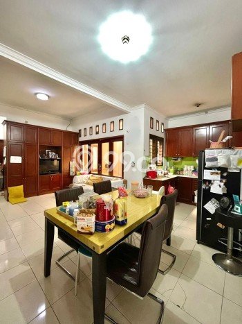 Rumah Elit Modern Siap Huni di Tanah Kusir Jakarta Selatan Rumah Elit Modern Siap Huni di Tanah Kusir Jakarta Selatan