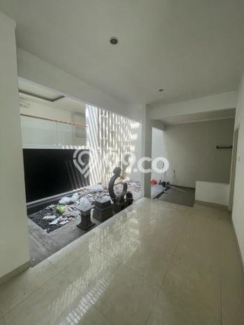 Ready to Use! Luxury House LT 175m2 Desain Modern di Bintaro Ready to Use! Luxury House LT 175m2 Desain Modern di Bintaro