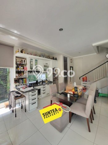 Jual Rumah Luas Megah Dengan View Eksklusif di Bintaro, Tangerang Selatan Jual Rumah Luas Megah Dengan View Eksklusif di Bintaro, Tangerang Selatan