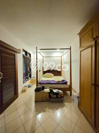 Rumah Mewah LB 200m2 Siap Huni Desain Elegan di Bintaro, Tangerang Selatan Rumah Mewah LB 200m2 Siap Huni Desain Elegan di Bintaro, Tangerang Selatan