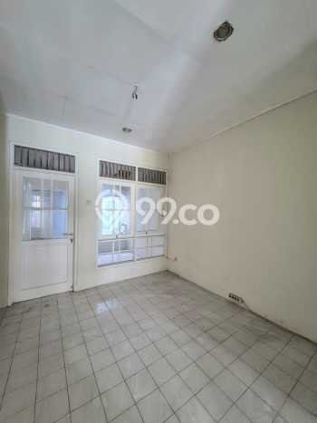 Rumah Modern 2 KT di Bintaro Tangerang Selatan Unfurnished Rumah Modern 2 KT di Bintaro Tangerang Selatan Unfurnished