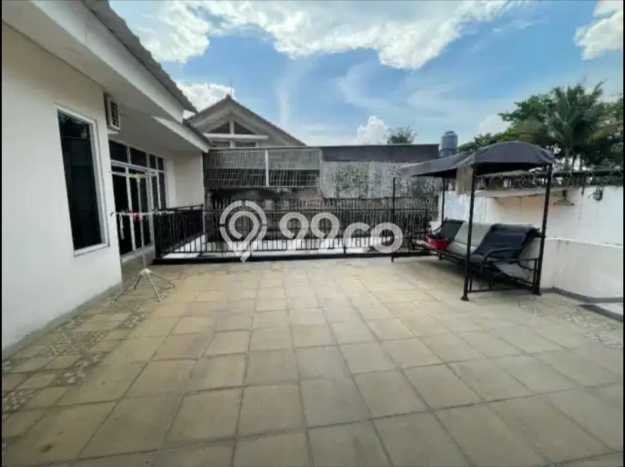 Rumah Luxury Modern Tanpa Renovasi di Bintaro Tangerang Selatan Rumah Luxury Modern Tanpa Renovasi di Bintaro Tangerang Selatan