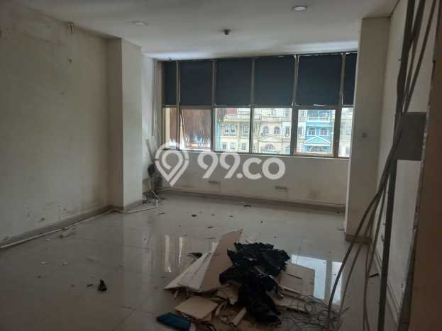 Ruko Dijual di Cengkareng LT 67m2, LB 200m2 untuk Investasi Ruko Dijual di Cengkareng LT 67m2, LB 200m2 untuk Investasi