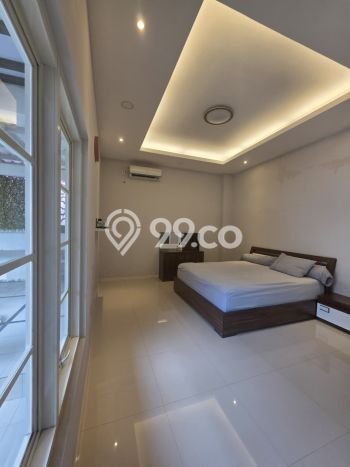 Ready to Use! Premium House LT 449m2 Desain Modern di Oro-Oro Dowo Ready to Use! Premium House LT 449m2 Desain Modern di Oro-Oro Dowo