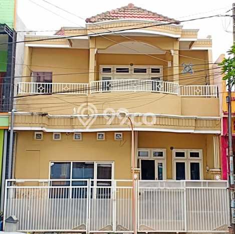Dijual Rumah 6 Kamar Lokasi Strategis Bagus dan Strategis di Manyar Dijual Rumah 6 Kamar Lokasi Strategis Bagus dan Strategis di Manyar