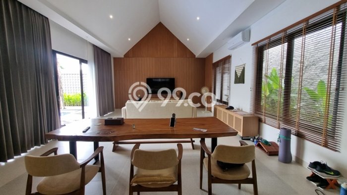 Vila Kawasan , Luas 360m2m², Cocok untuk beragam kebutuhan Vila Kawasan , Luas 360m2m², Cocok untuk beragam kebutuhan