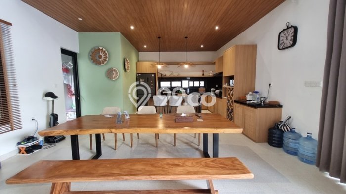 Vila Kawasan , Luas 360m2m², Cocok untuk beragam kebutuhan Vila Kawasan , Luas 360m2m², Cocok untuk beragam kebutuhan