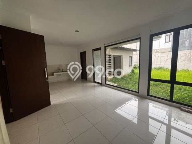 Rumah Eksklusif Dijual LT 225m2 di BSD, Tangerang Selatan Rumah Eksklusif Dijual LT 225m2 di BSD, Tangerang Selatan