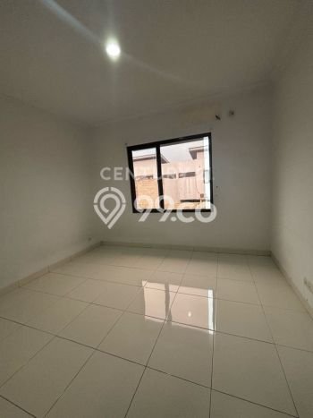 Rumah Eksklusif Dijual LT 225m2 di BSD, Tangerang Selatan Rumah Eksklusif Dijual LT 225m2 di BSD, Tangerang Selatan